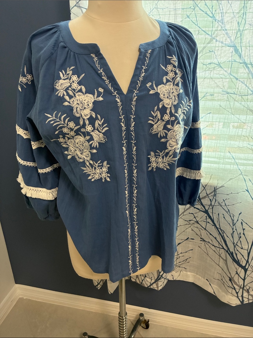 Ali Miles Embroidered Peasant Blouse - Blue